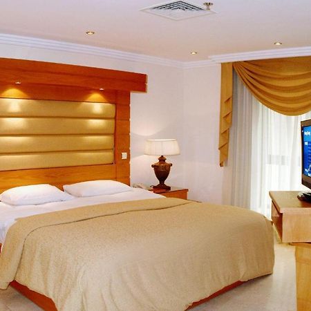 Mirage Suites Kuwait City Zimmer foto