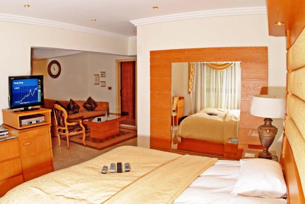 Mirage Suites Kuwait City Zimmer foto